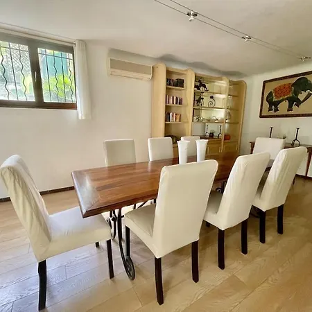 Villa Charming