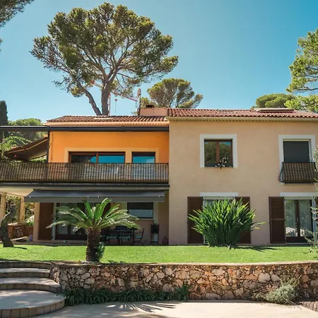 Charming Villa *